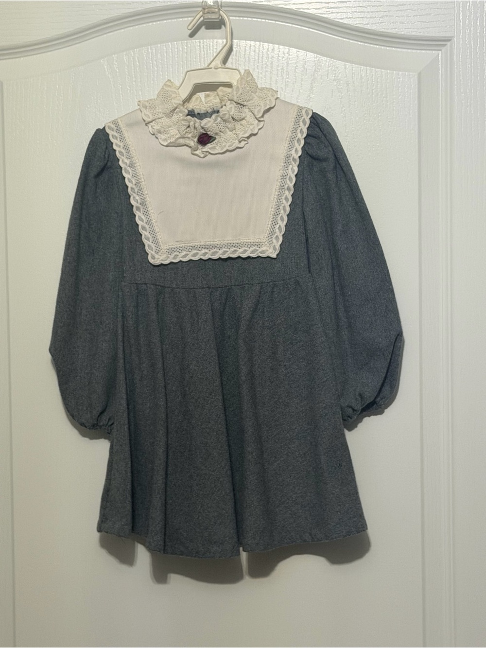 Girls' Gray Dress Top with Lace Bib, sz 5